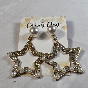 Cora’s Den Gold Star Dangle Earrings Faux Pearl Crystal Rhinestone Statement NEW